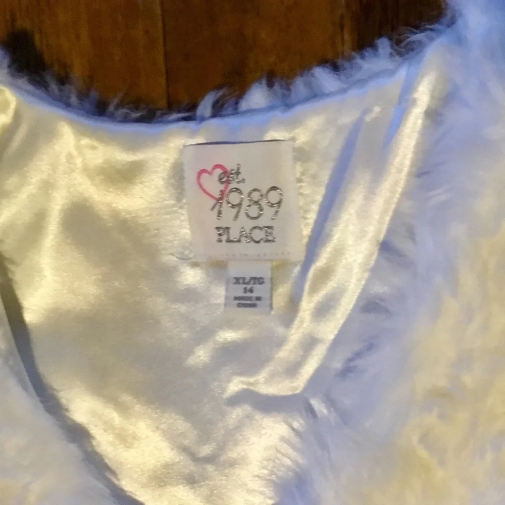 Children’s Place White Faux Fur Vest Girls 14/TG